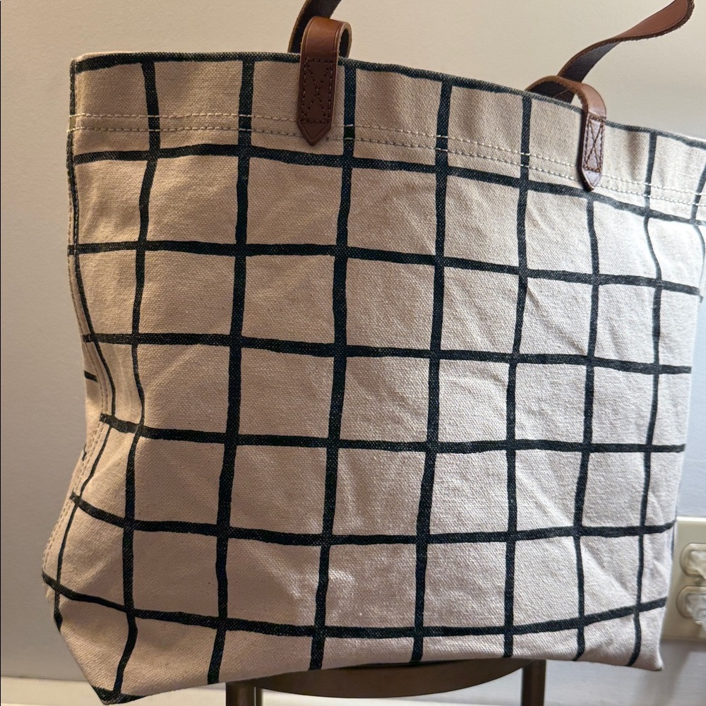 Madewell The Canvas Transport Tote in Windowpane Black - Picture 5 of 16